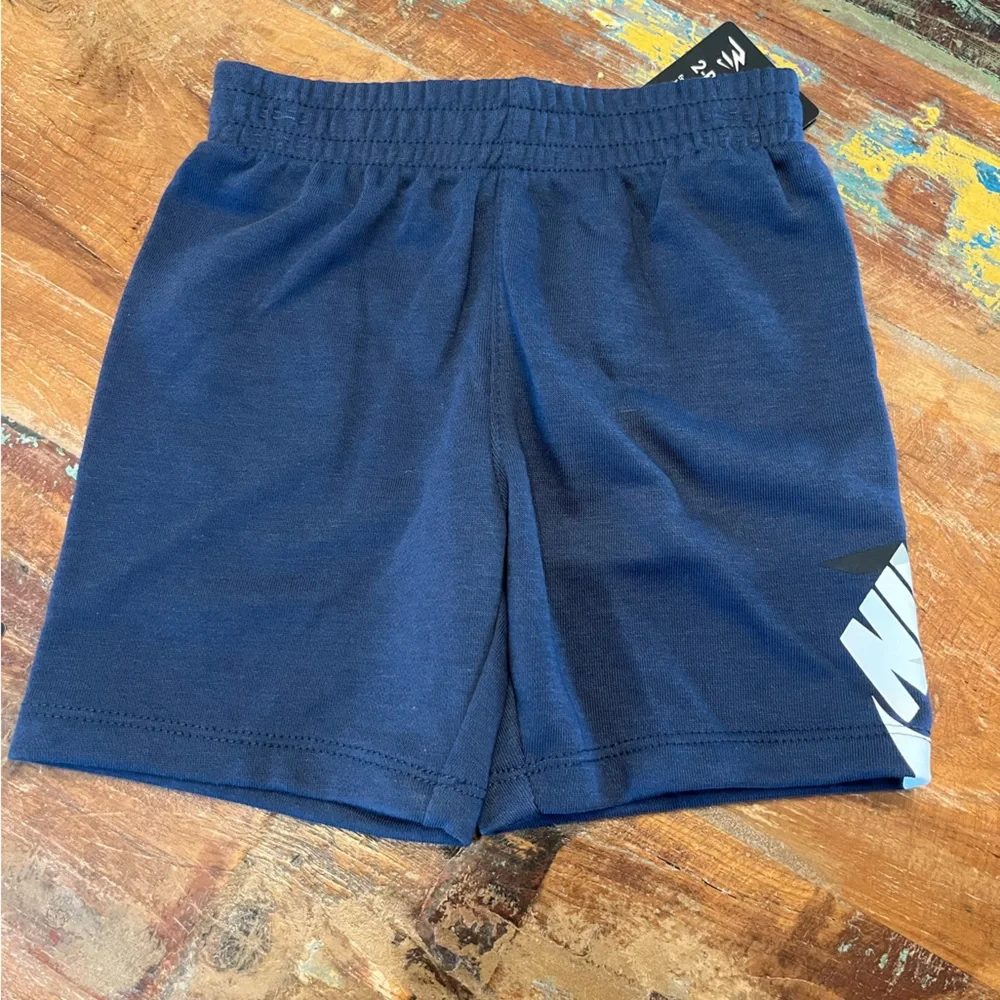NWT Nike Boys 2 Piece Shorts Set - Picture 5 of 7